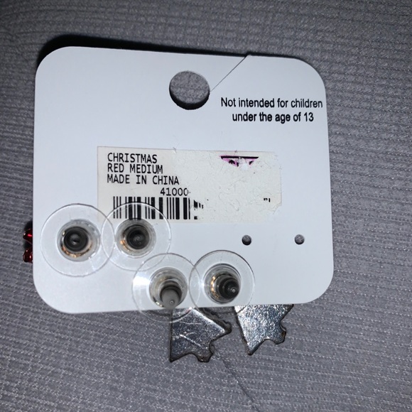 Charming Charlie Holiday Earrings 2-pack - Picture 2 of 2